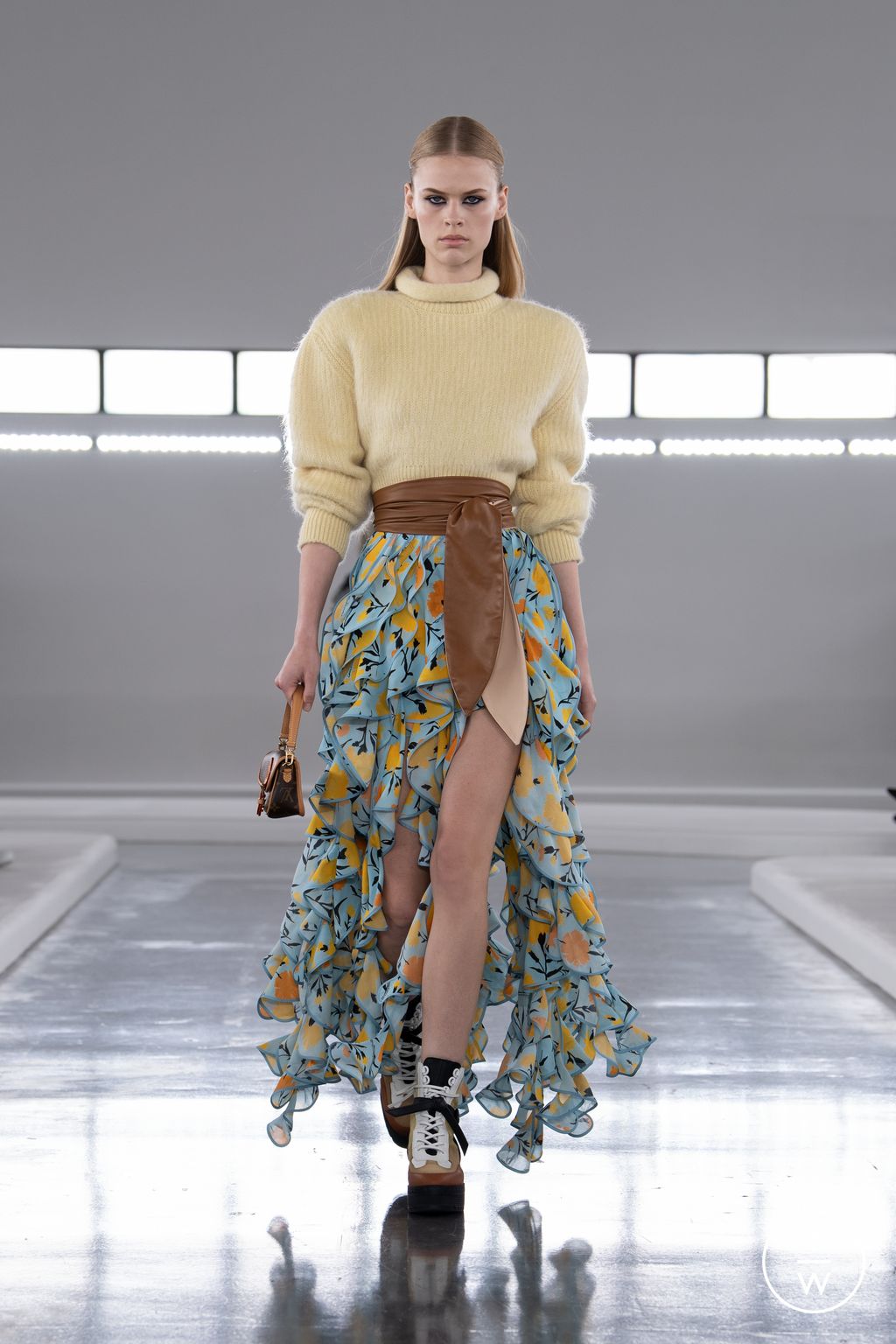 Fashion Week Paris Pre-Fall 2024 look 31 from the Louis Vuitton collection 女装