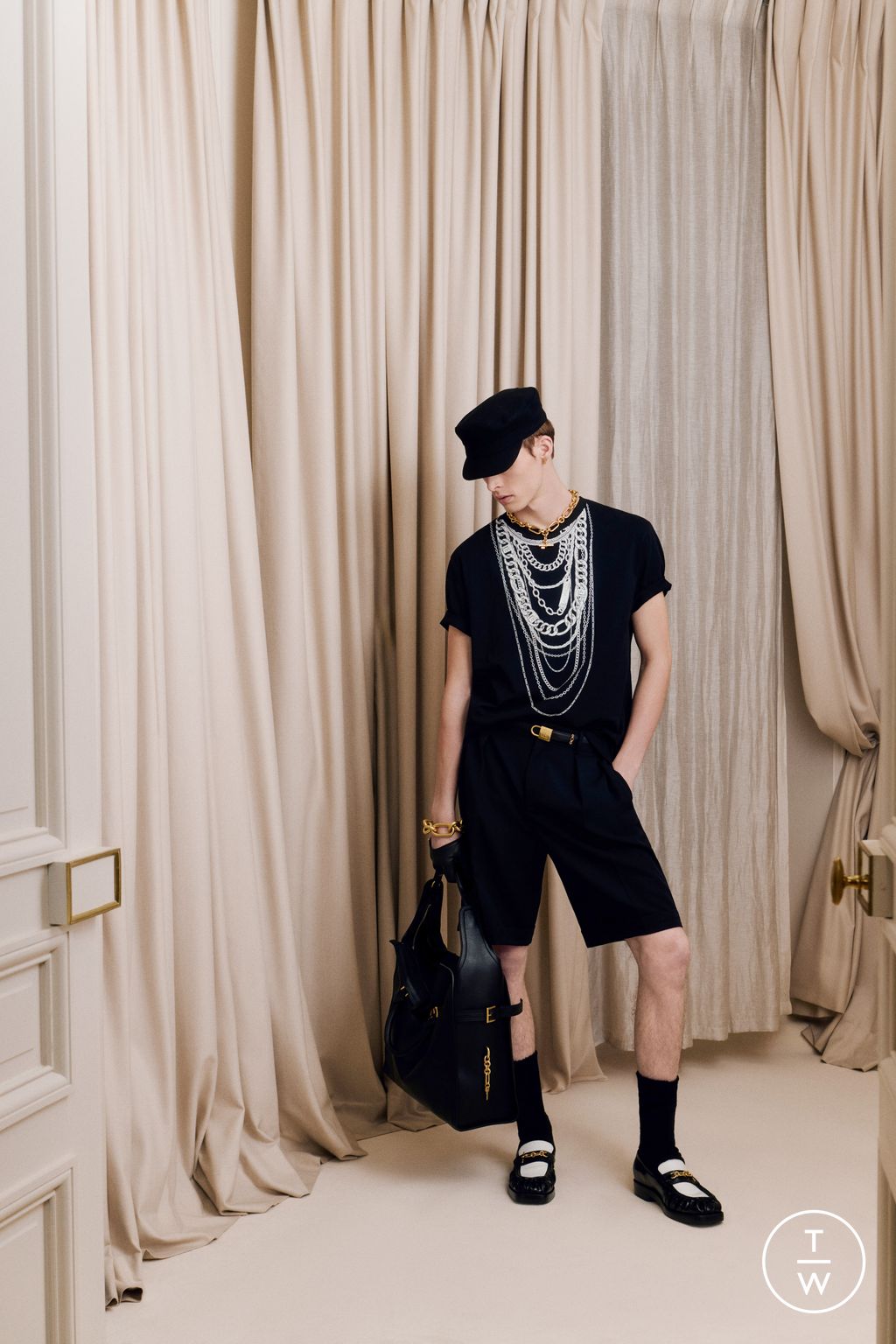 Fashion Week Paris Pre-Fall 2025 look 31 de la collection Balmain menswear