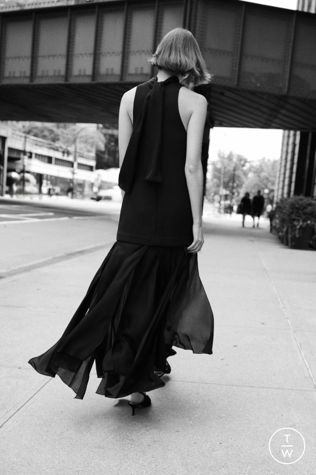 Fashion Week New York Resort 2026 look 32 from the Brandon Maxwell collection womenswear