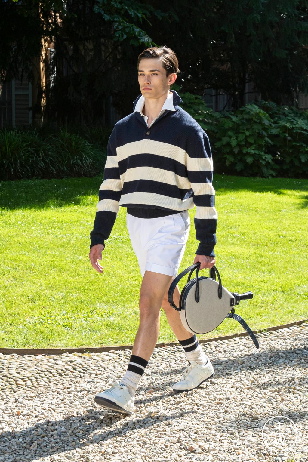 Fashion Week Milan Spring-Summer 2025 look 32 from the Dunhill collection menswear