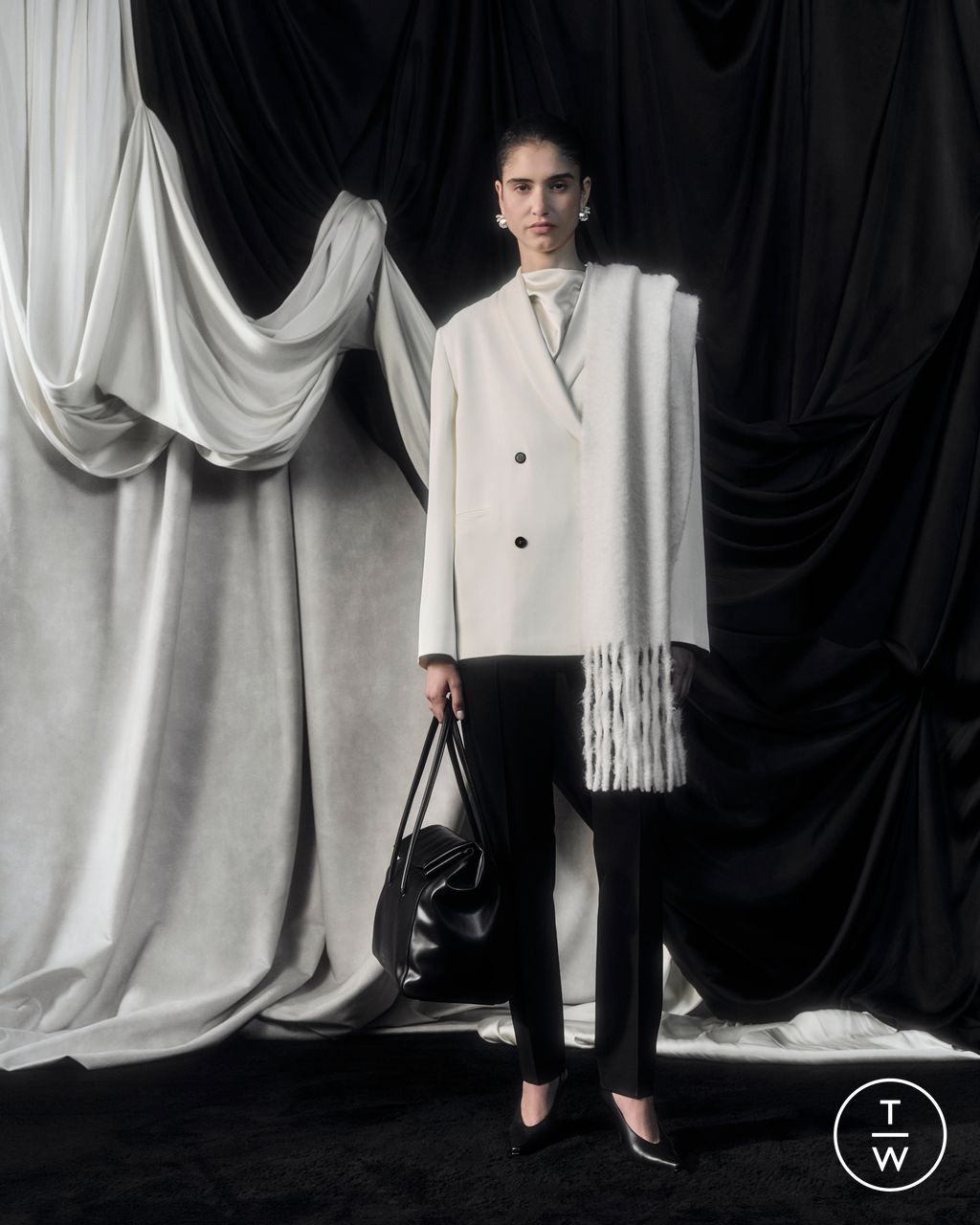 Fashion Week Paris Fall/Winter 2026 look 4 from the Loulou de Saison collection womenswear