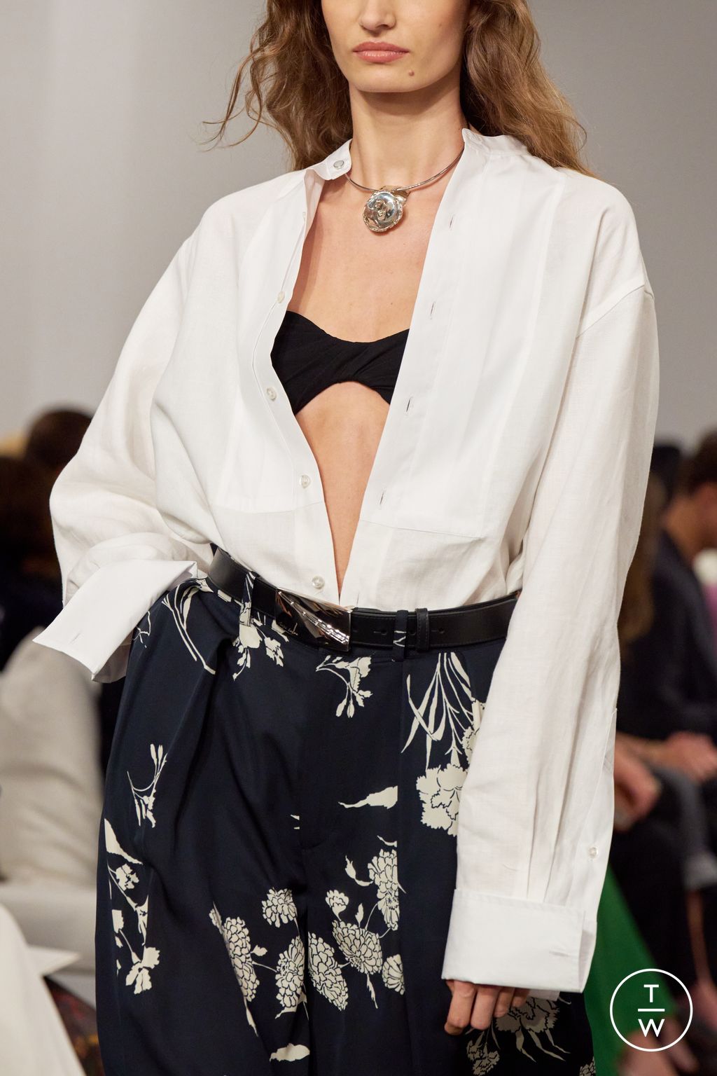 Fashion Week New York Spring/Summer 2026 look 32 from the Ralph Lauren collection 女装配饰