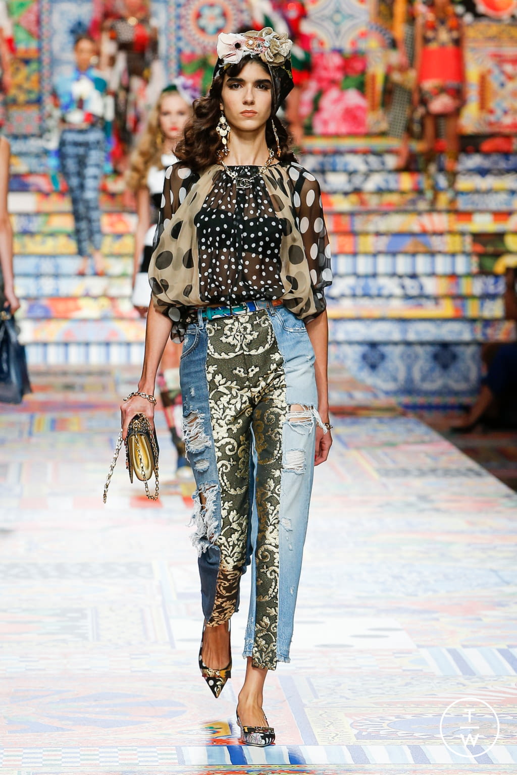Fashion Week Milan Spring/Summer 2021 look 33 from the Dolce & Gabbana collection womenswear