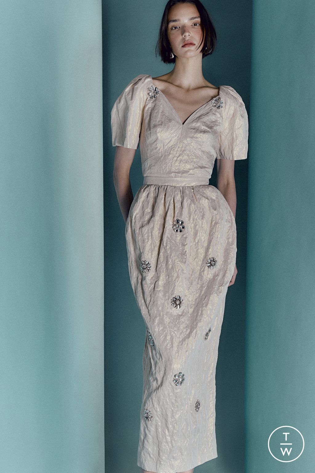 Fashion Week London Pre-Fall 2026 look 32 de la collection Huishan Zhang womenswear