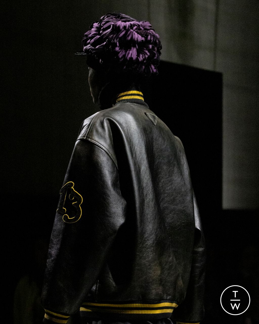 Fashion Week Milan Fall/Winter 2024 look 47 from the Prada collection 女装配饰