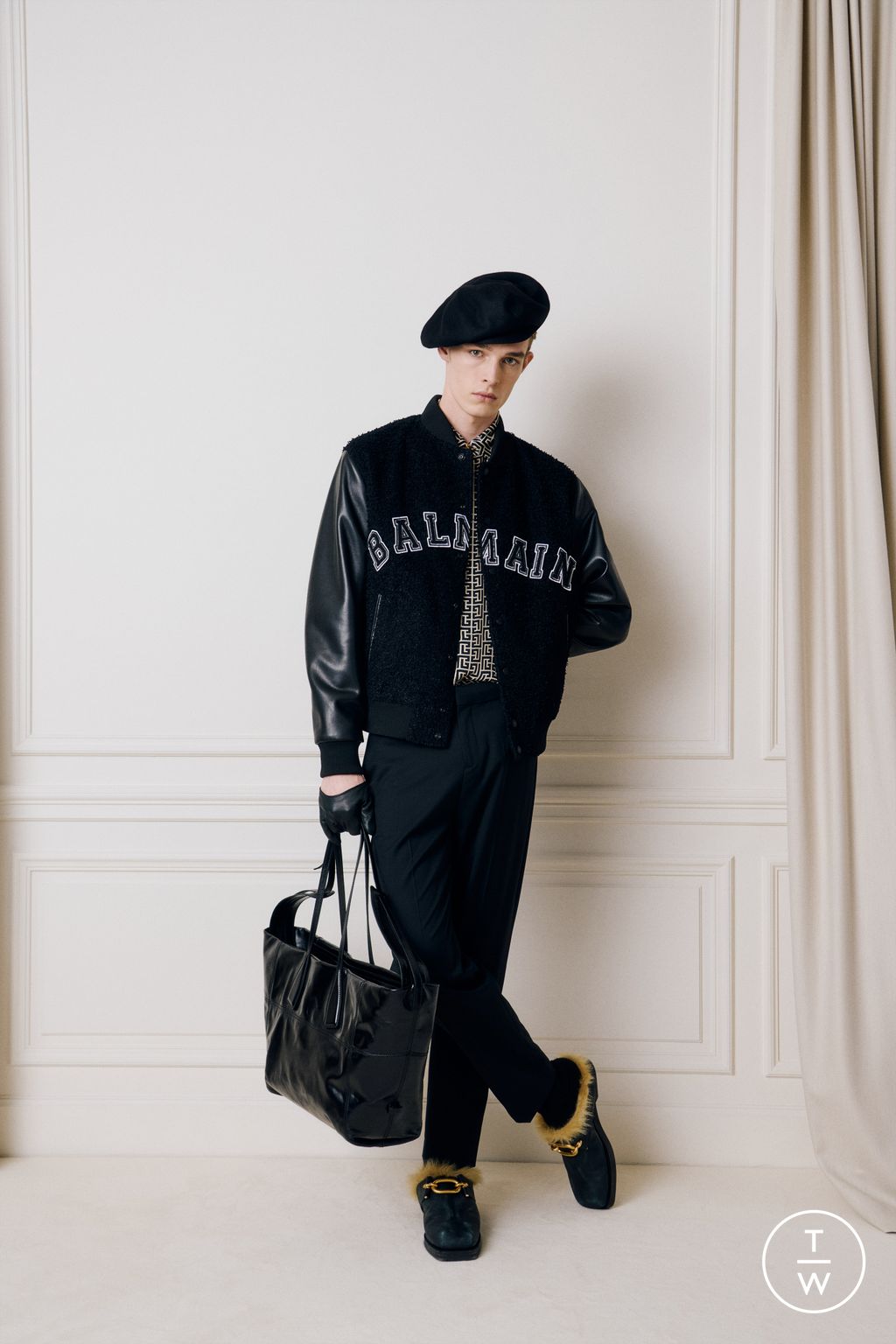 Fashion Week Paris Pre-Fall 2025 look 32 de la collection Balmain menswear