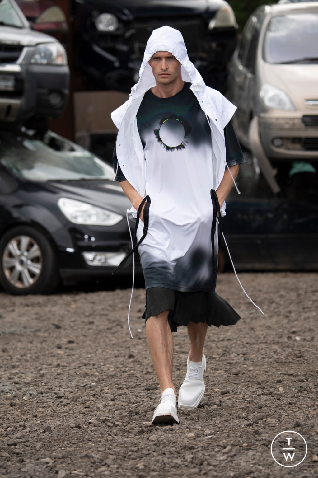 Fashion Week London Spring/Summer 2022 look 33 from the Jordanluca collection 男装