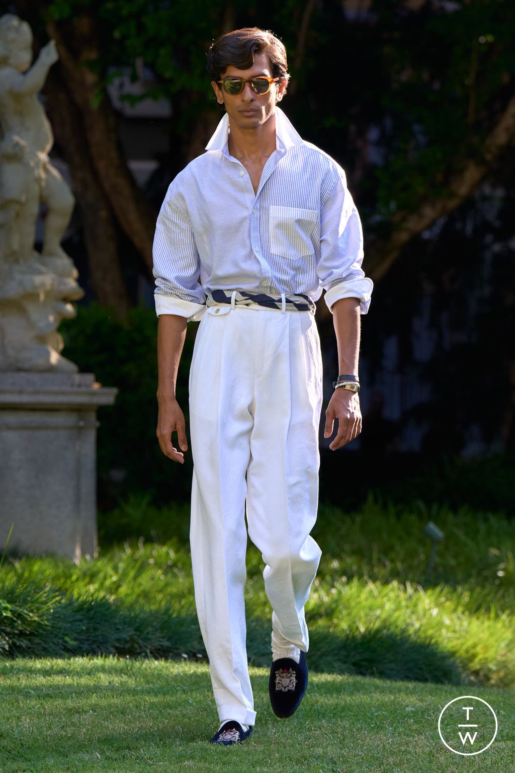 Fashion Week Milan Spring/Summer 2026 look 33 from the Dunhill collection menswear