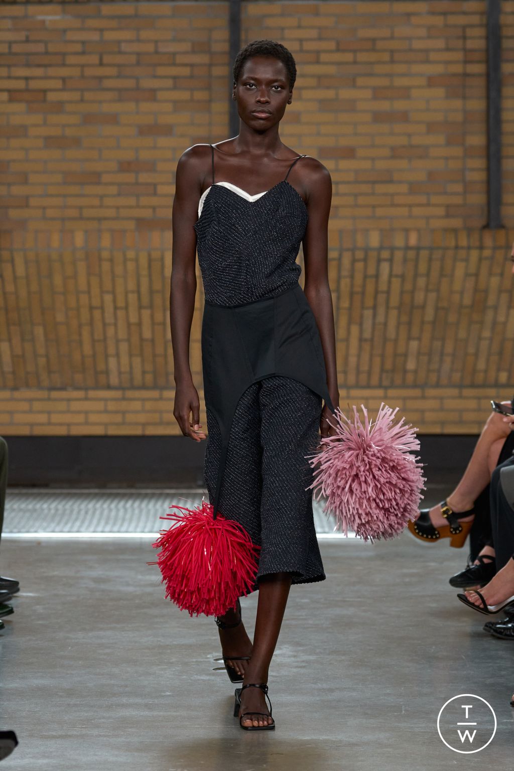 Fashion Week New York Spring/Summer 2026 look 33 from the Calvin Klein Collection collection womenswear