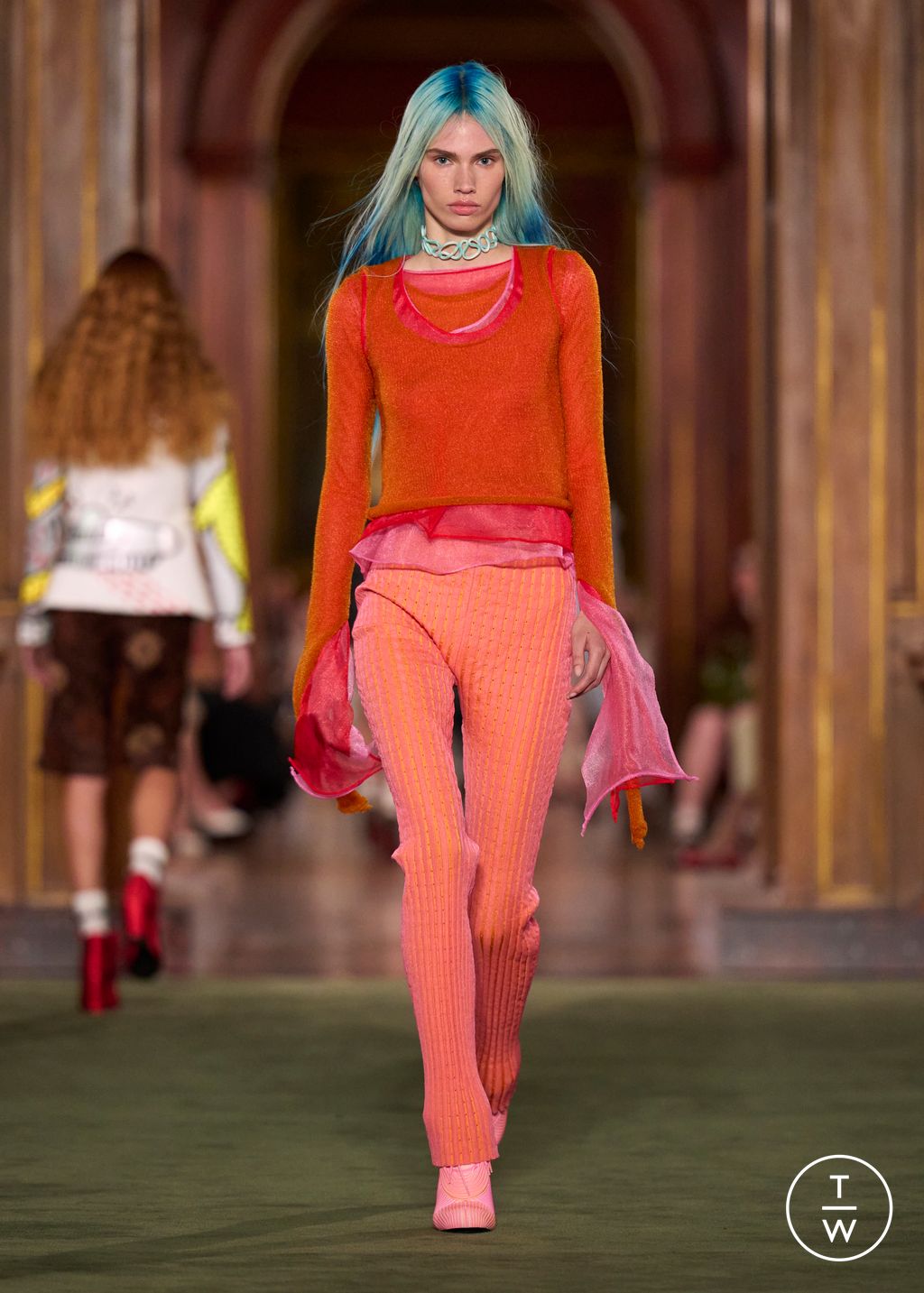 Fashion Week Paris Resort 2027 look 33 from the Louis Vuitton collection womenswear