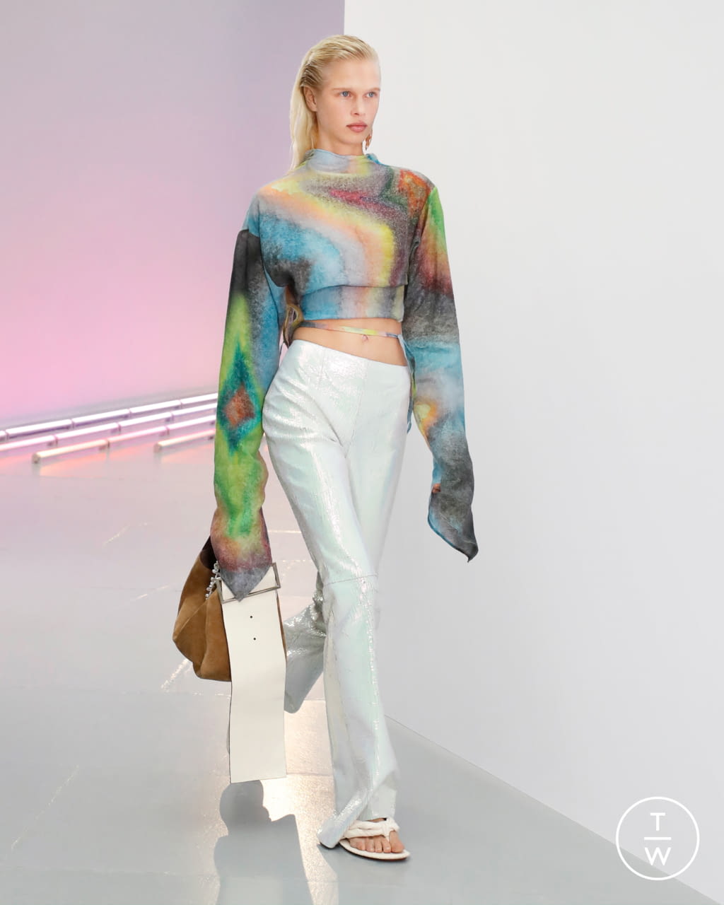 Fashion Week Paris Spring/Summer 2021 look 33 from the Acne Studios collection womenswear