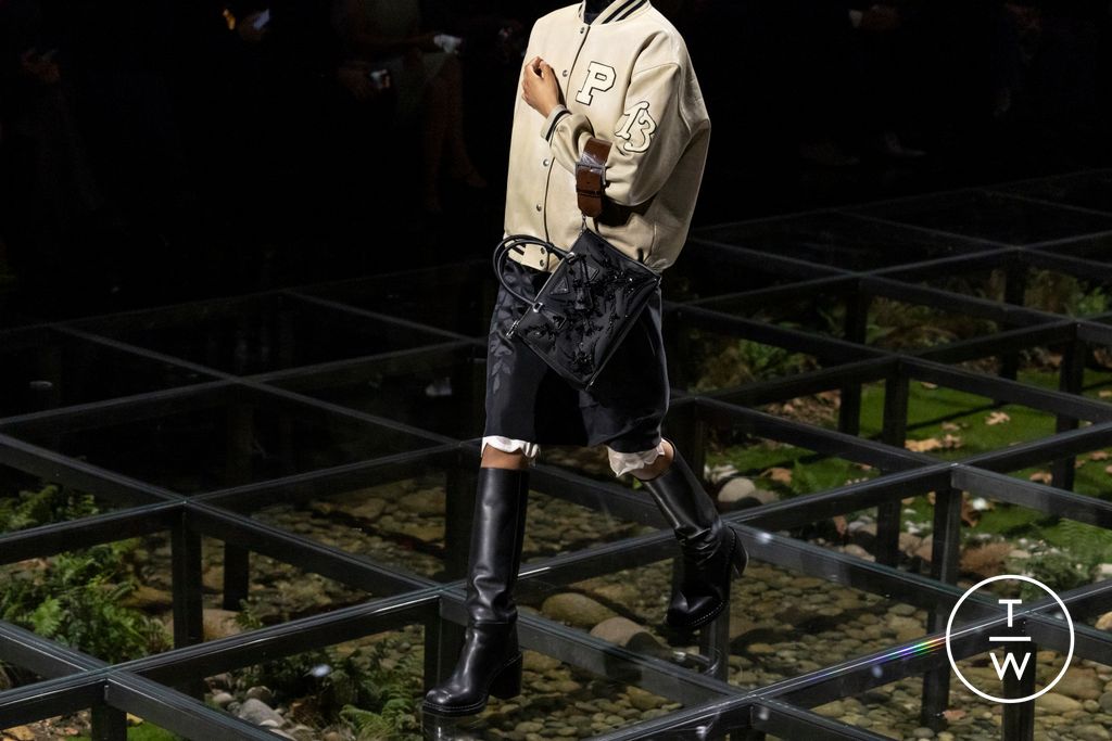 Fashion Week Milan Fall/Winter 2024 look 14 from the Prada collection 女装配饰