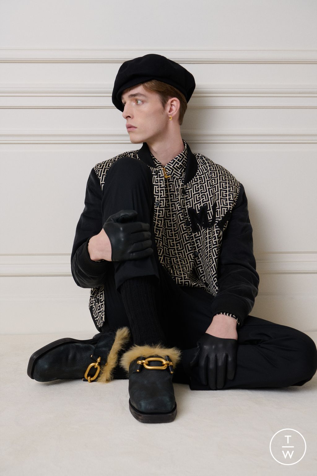 Fashion Week Paris Pre-Fall 2025 look 33 de la collection Balmain menswear