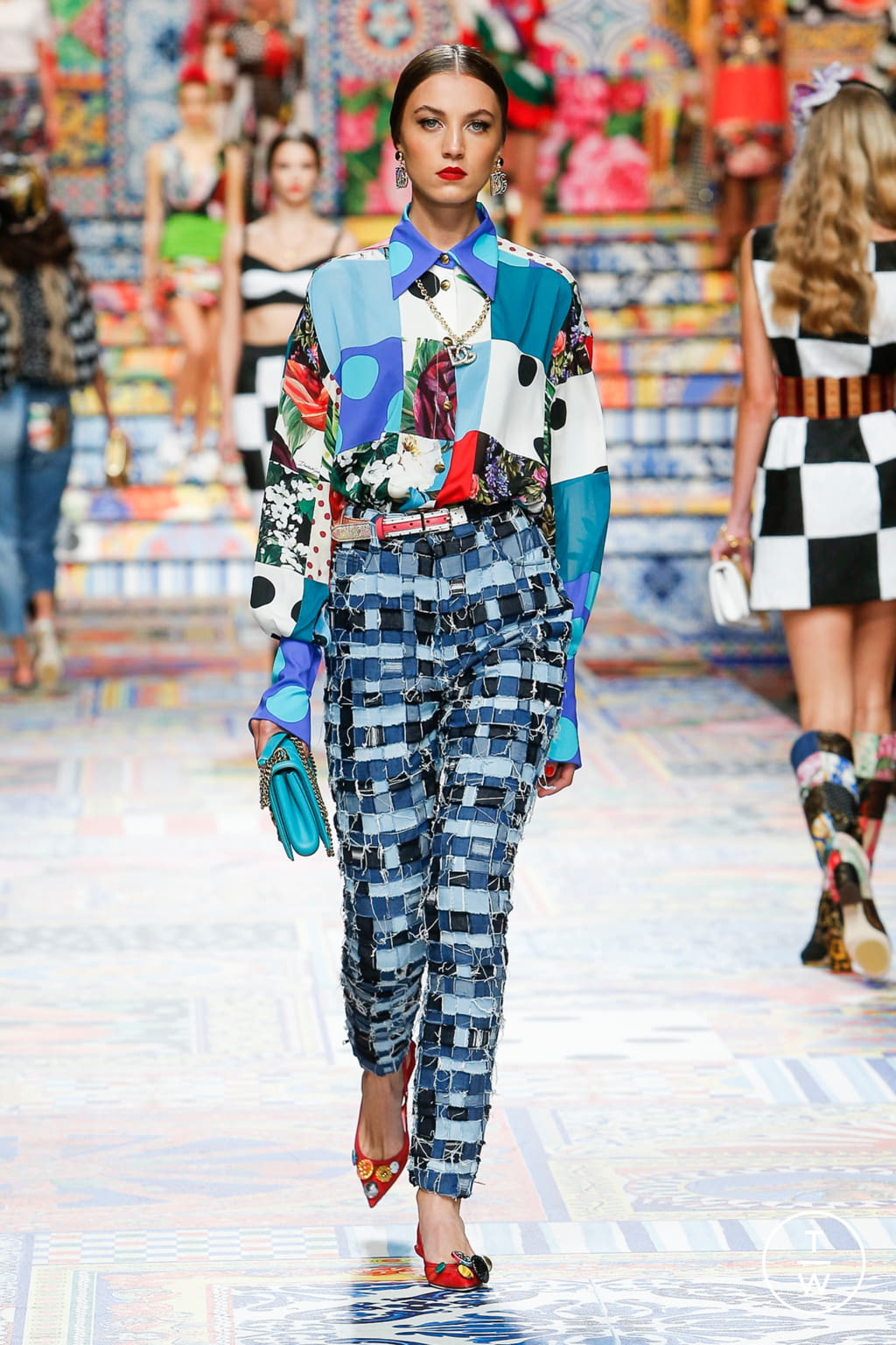 Fashion Week Milan Spring/Summer 2021 look 34 from the Dolce & Gabbana collection womenswear