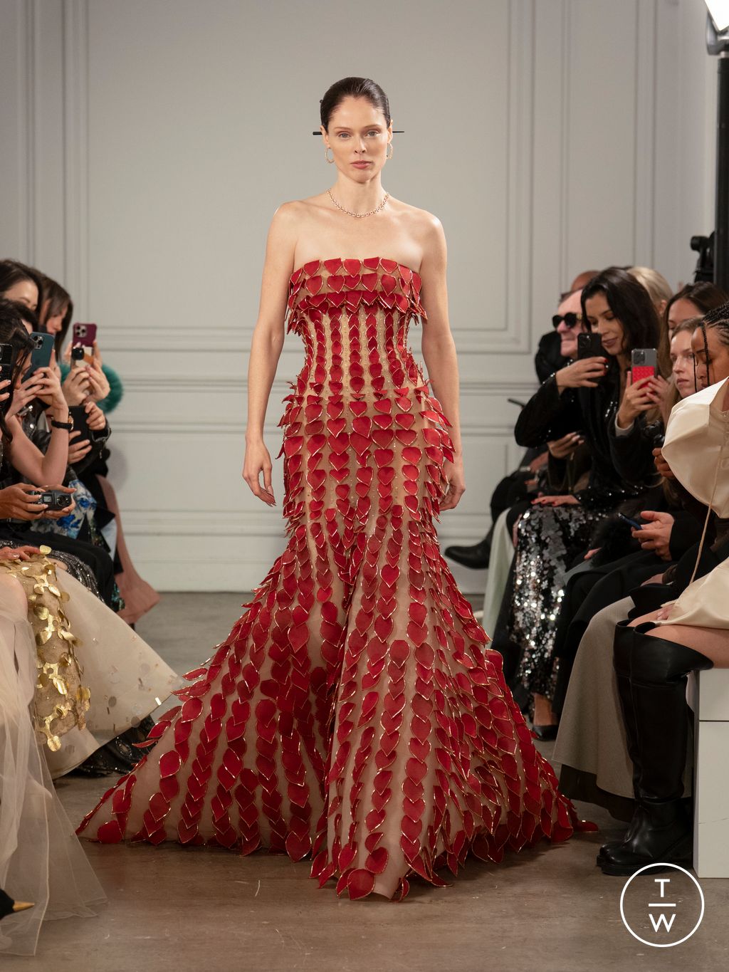 Fashion Week Paris Spring/Summer 2026 look 34 from the Phan Huy collection couture