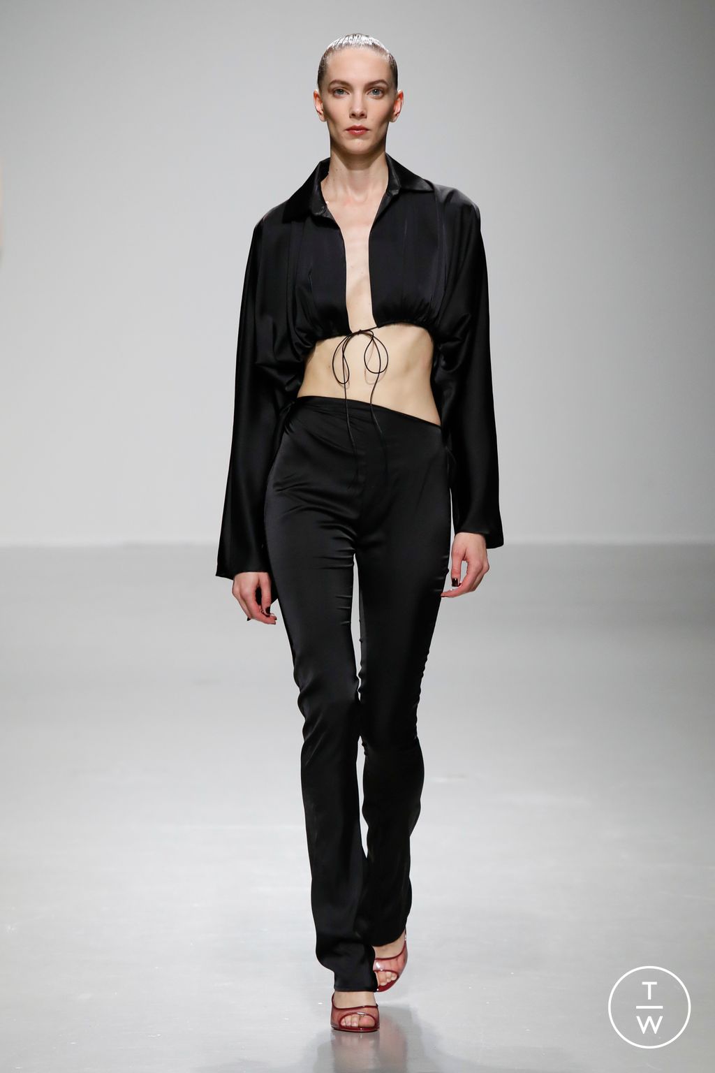 Fashion Week Paris Spring/Summer 2024 look 34 from the Atlein collection 女装