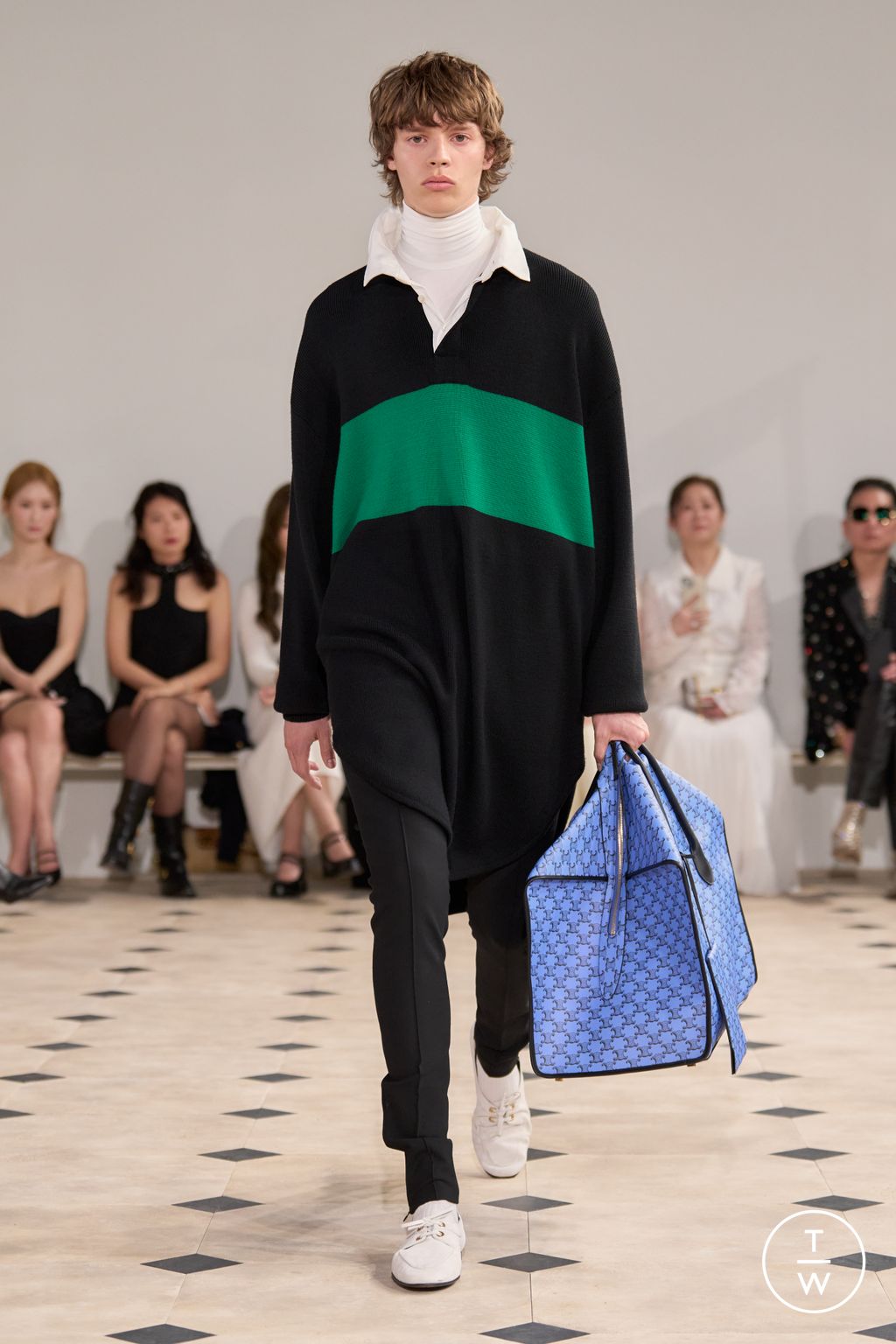 Fashion Week Paris Spring/Summer 2026 look 34 from the Celine collection menswear