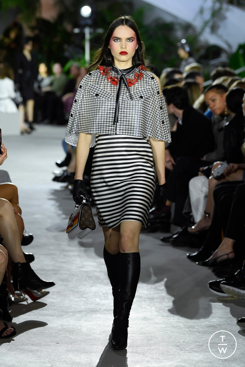 Fashion Week Paris Resort 2020 look 34 de la collection Louis Vuitton womenswear