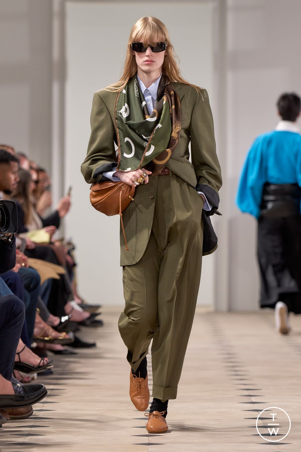 Fashion Week Paris Spring/Summer 2026 look 35 from the Celine collection 男装