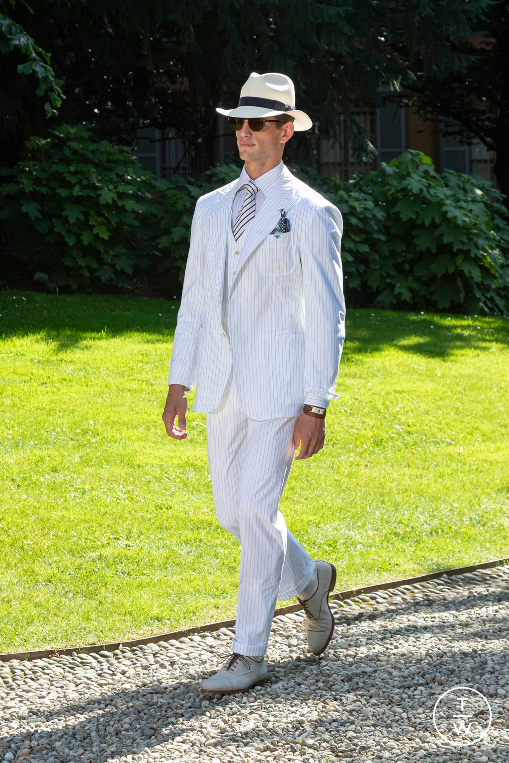 Fashion Week Milan Spring-Summer 2025 look 35 from the Dunhill collection 男装