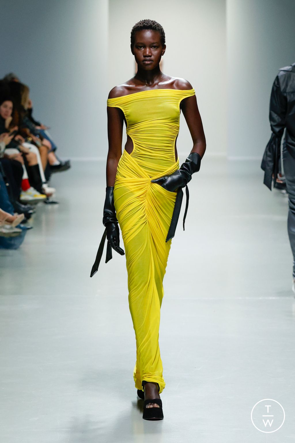 Fashion Week Paris Spring/Summer 2025 look 36 from the Atlein collection womenswear