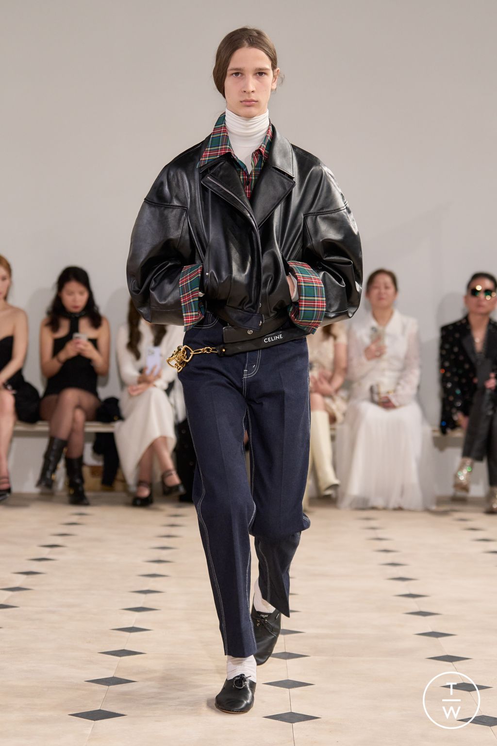 Fashion Week Paris Spring/Summer 2026 look 36 from the Celine collection menswear