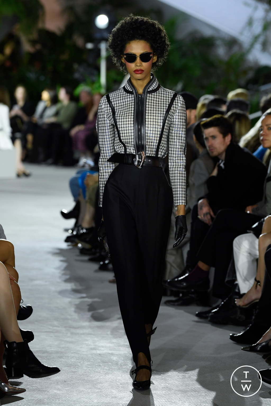 Fashion Week Paris Resort 2020 look 36 from the Louis Vuitton collection womenswear