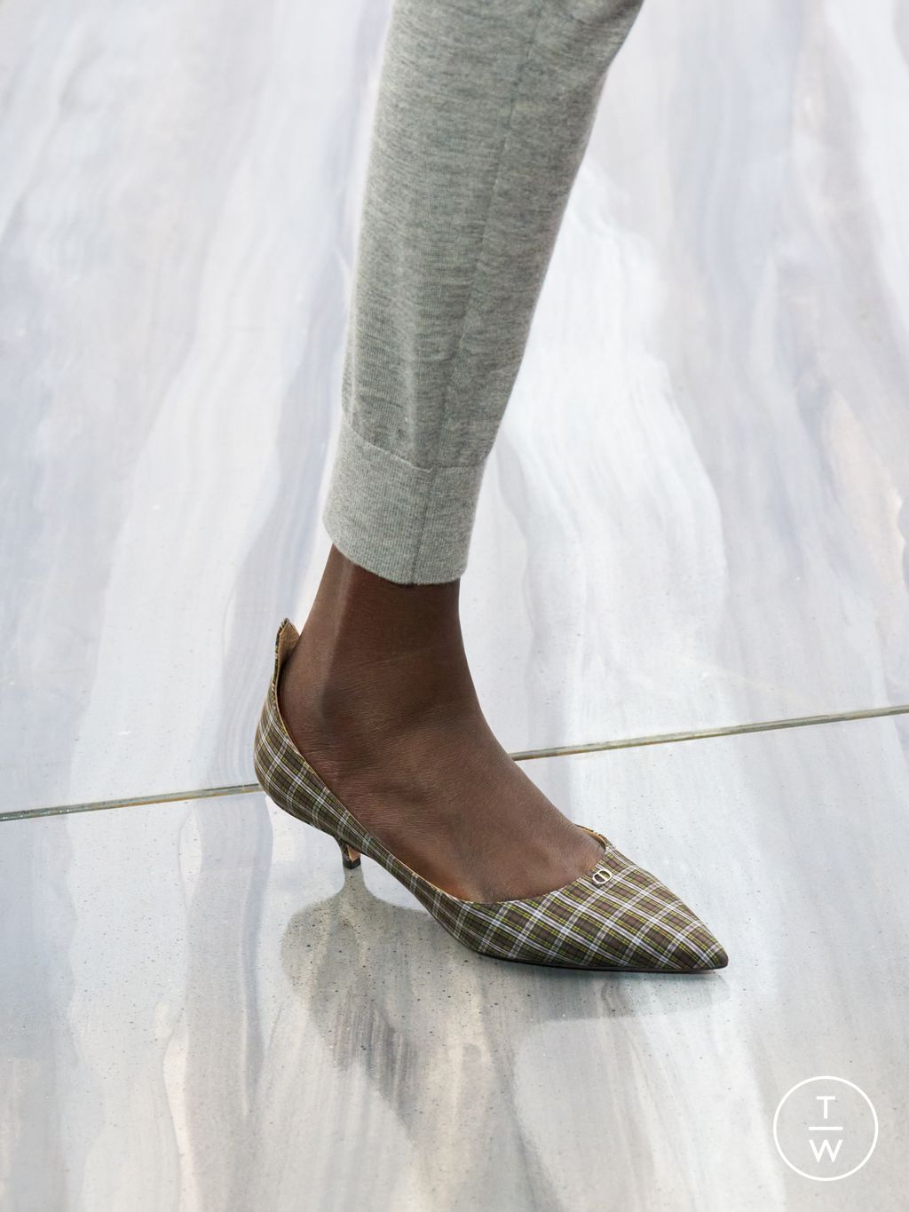 Fashion Week Paris Spring/Summer 2026 look 36 from the Dior collection womenswear accessories