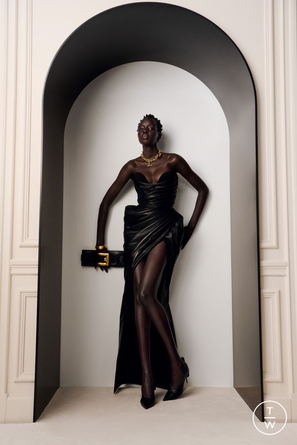 Fashion Week Paris Pre-Fall 2025 look 32 from the Balmain collection womenswear