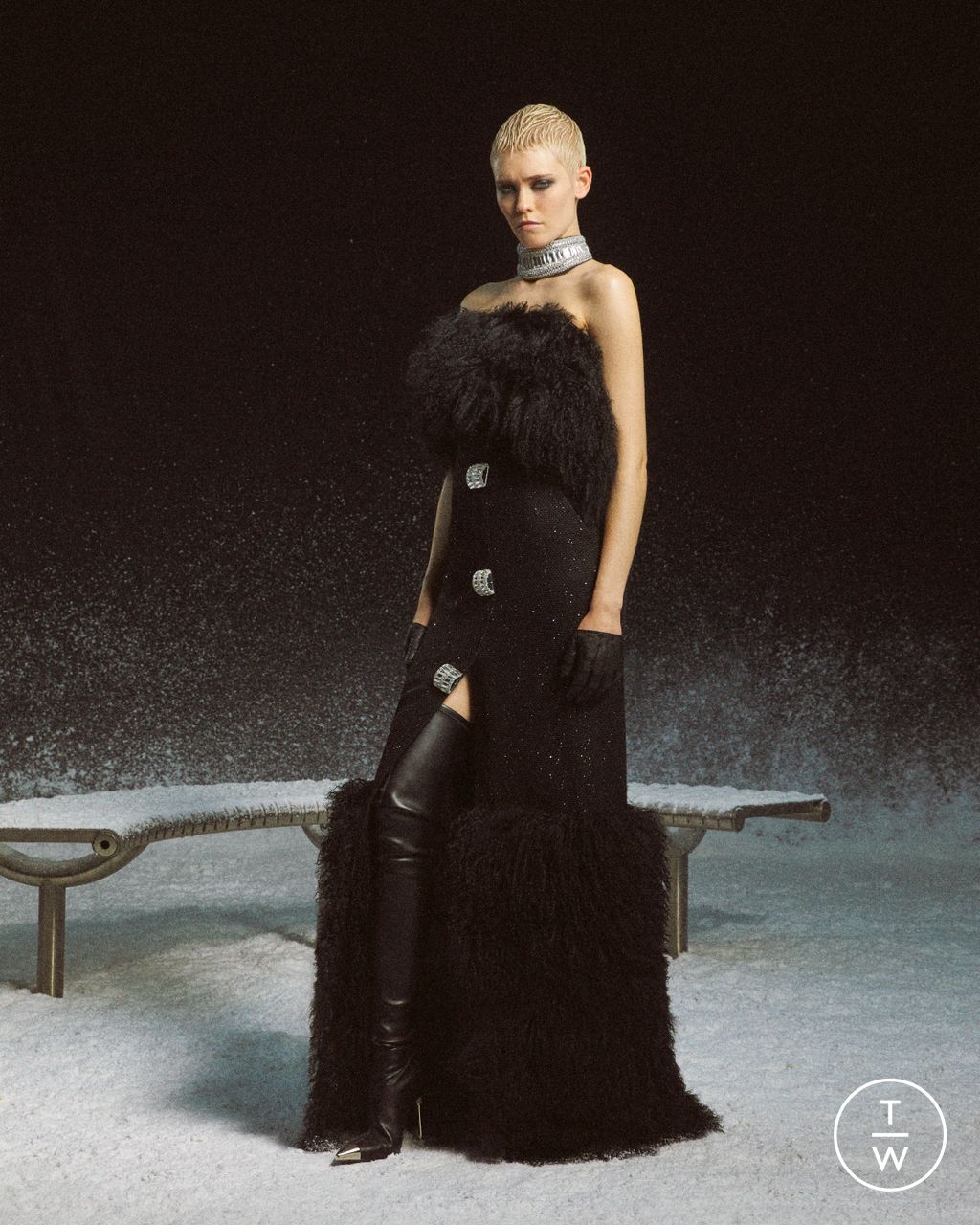 Fashion Week London Pre-Fall 2023 look 37 from the David Koma collection 女装