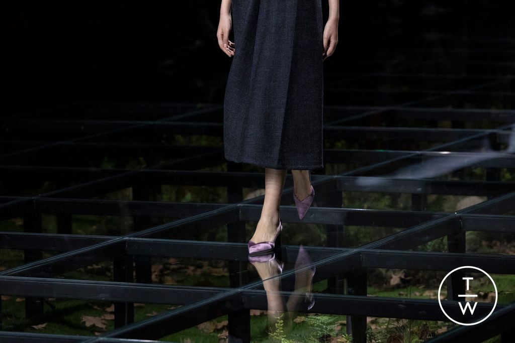 Fashion Week Milan Fall/Winter 2024 look 34 from the Prada collection 女装配饰