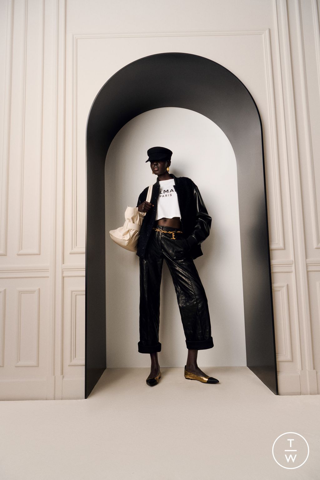 Fashion Week Paris Pre-Fall 2025 look 33 from the Balmain collection womenswear