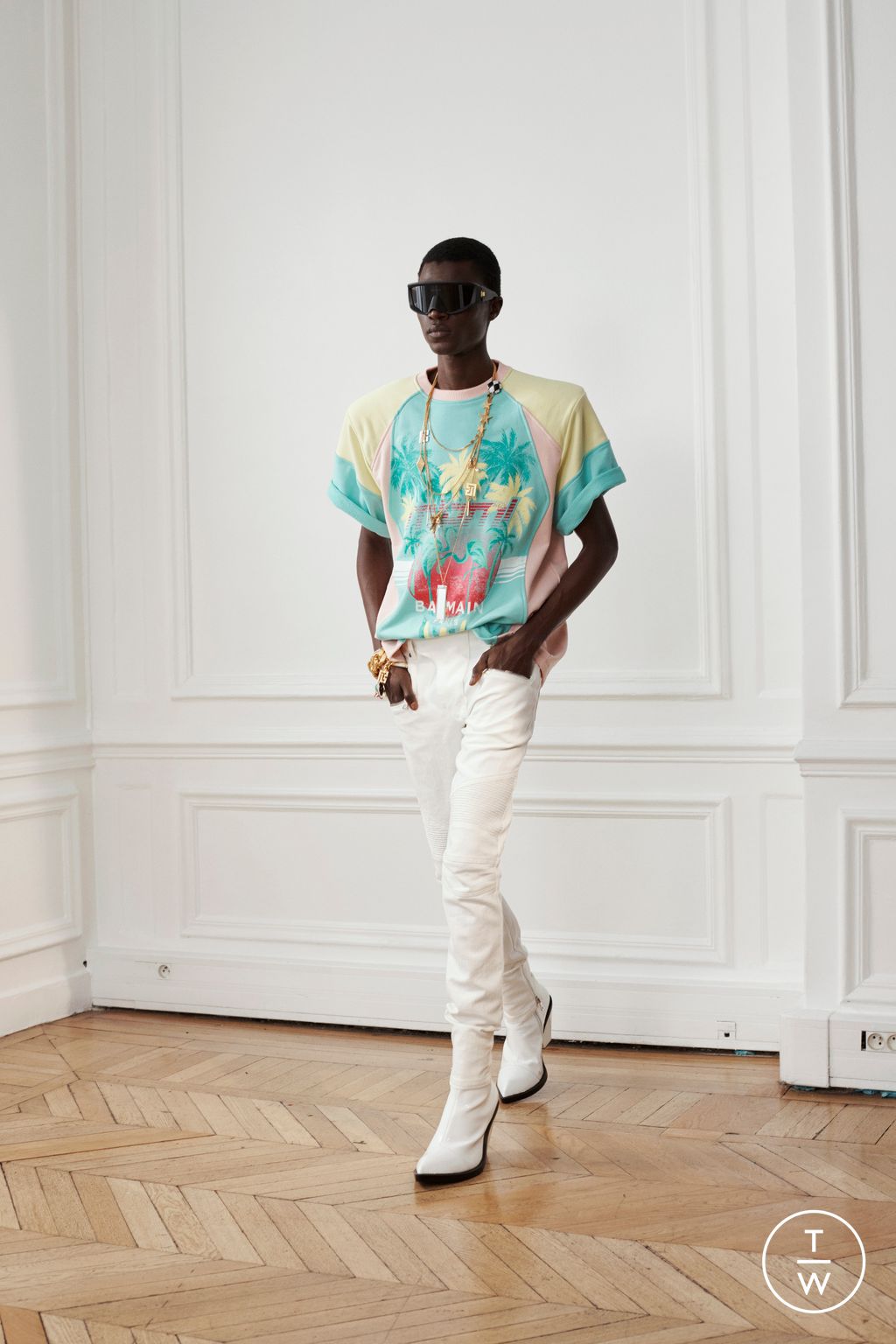 Fashion Week Paris Pre-Fall 2024 look 38 de la collection Balmain menswear