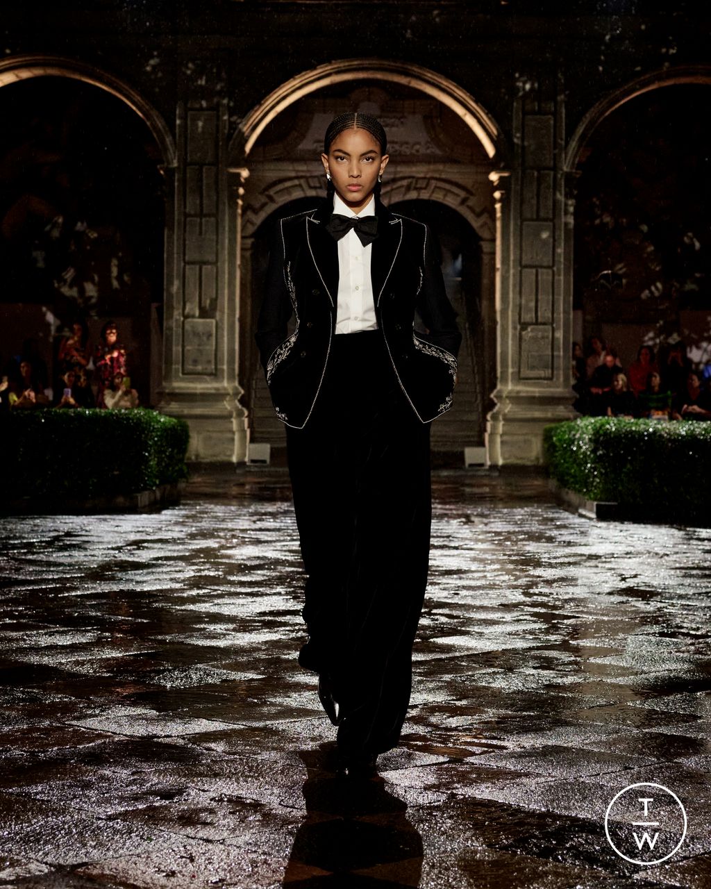 Fashion Week Paris Resort 2024 look 39 de la collection Christian Dior womenswear