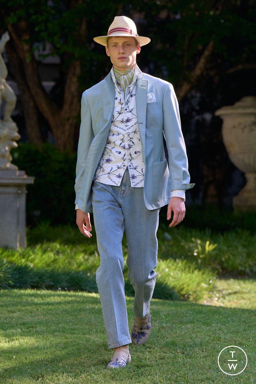 Fashion Week Milan Spring/Summer 2026 look 39 from the Dunhill collection menswear