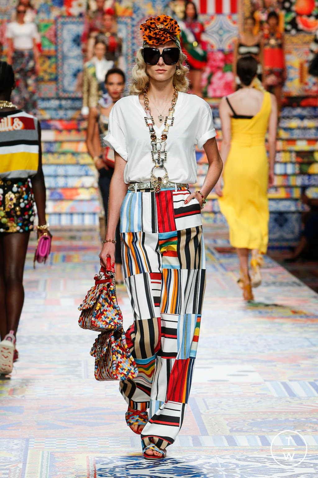 Fashion Week Milan Spring/Summer 2021 look 40 from the Dolce & Gabbana collection womenswear