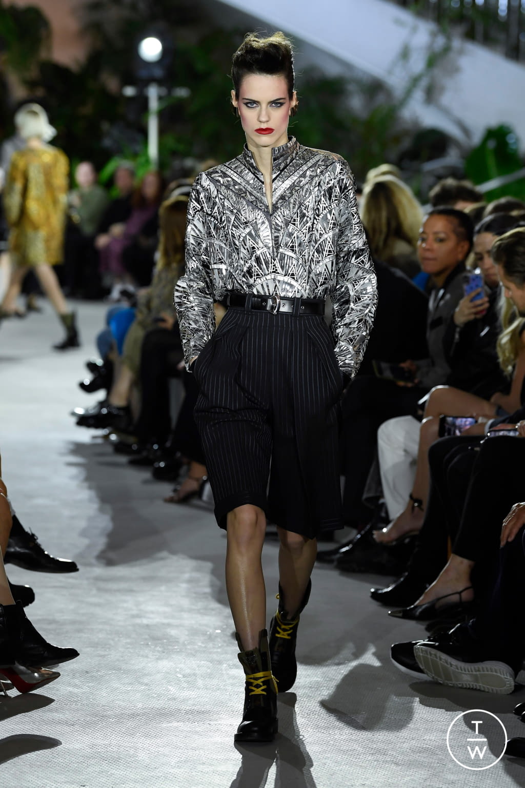 Fashion Week Paris Resort 2020 look 39 from the Louis Vuitton collection womenswear