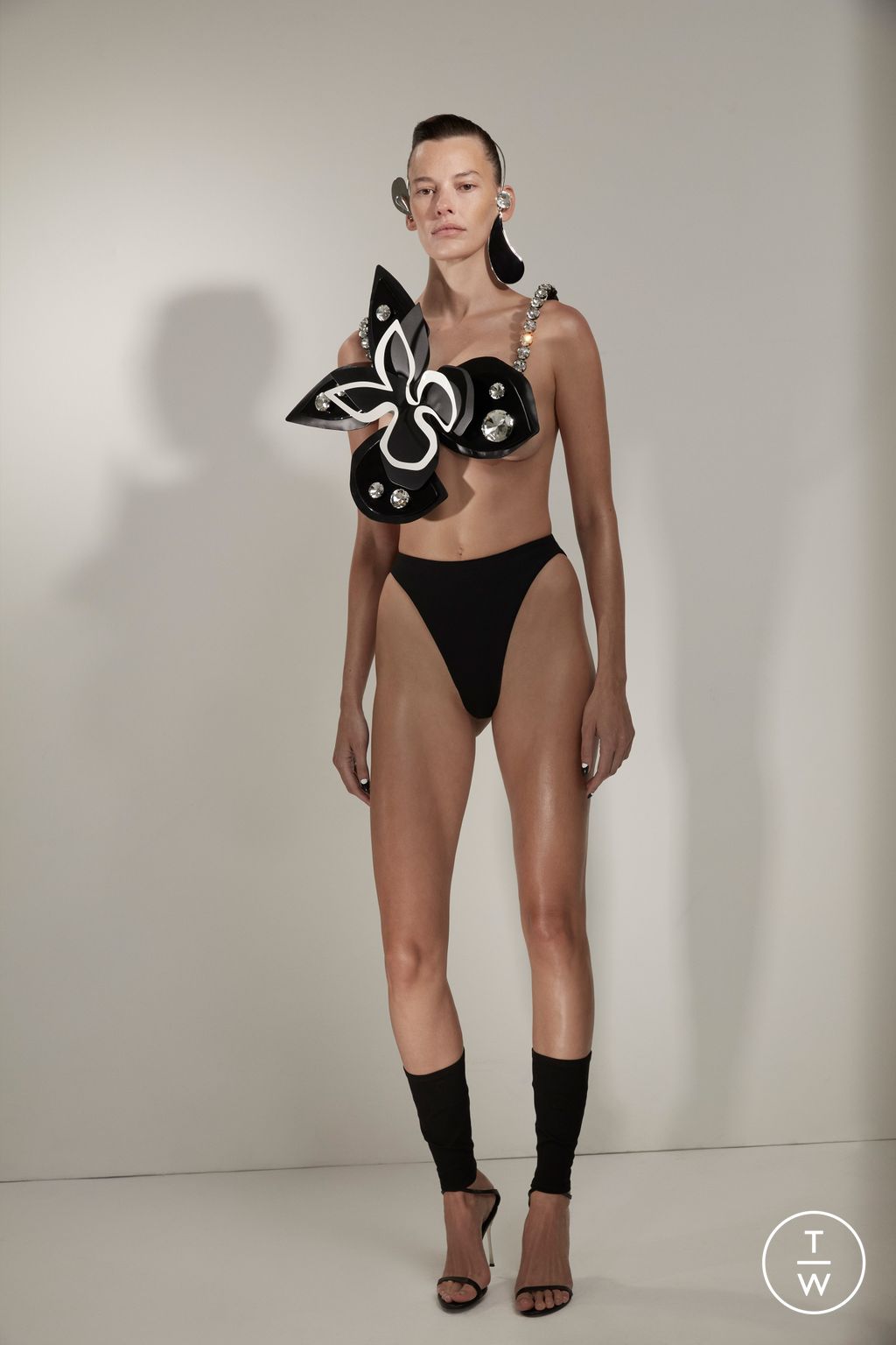 Fashion Week New York Pre-Fall 2023 look 4 from the Area collection 女装