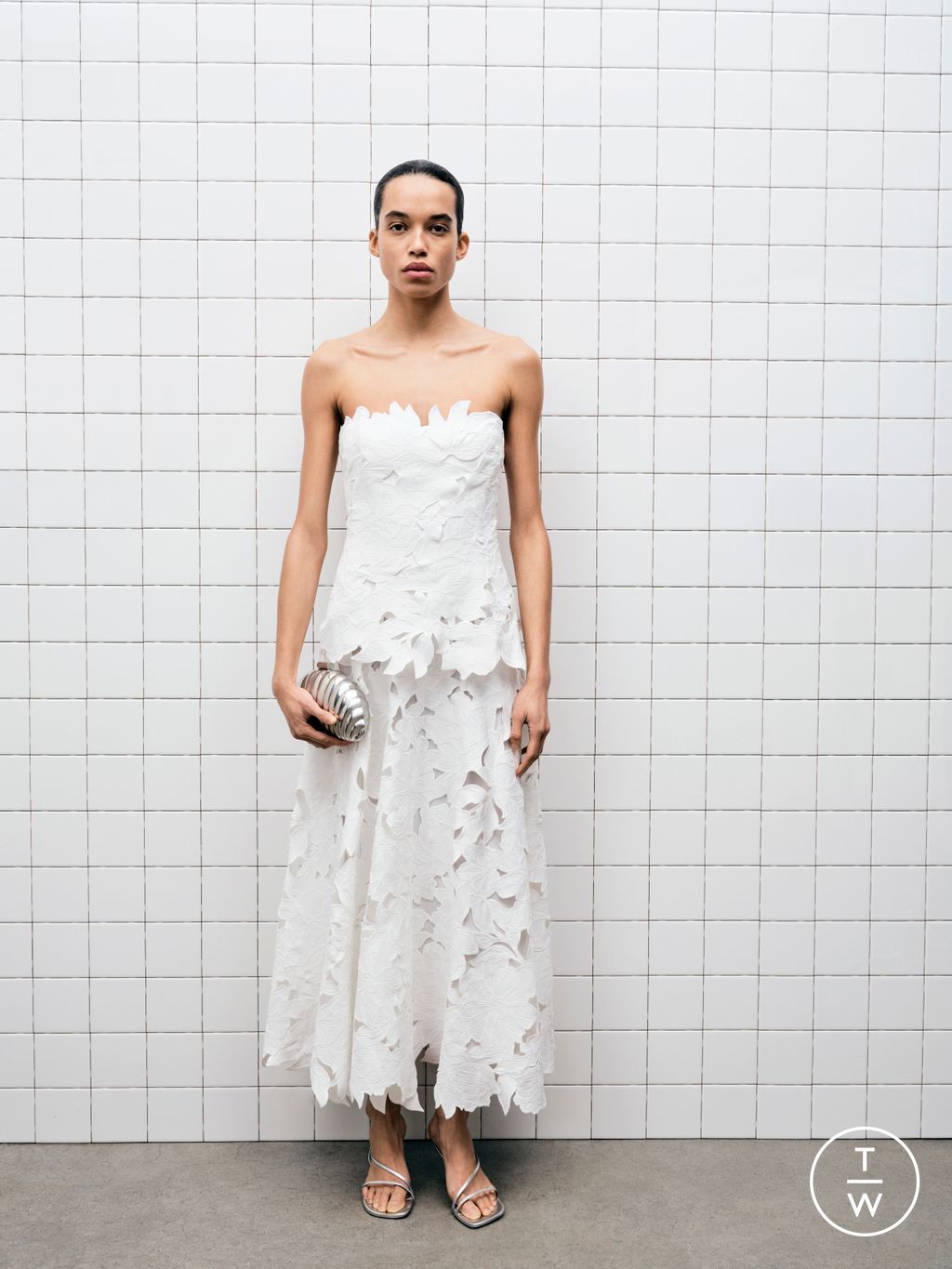 Fashion Week New York Pre-Fall 2025 look 4 de la collection Simkhai womenswear