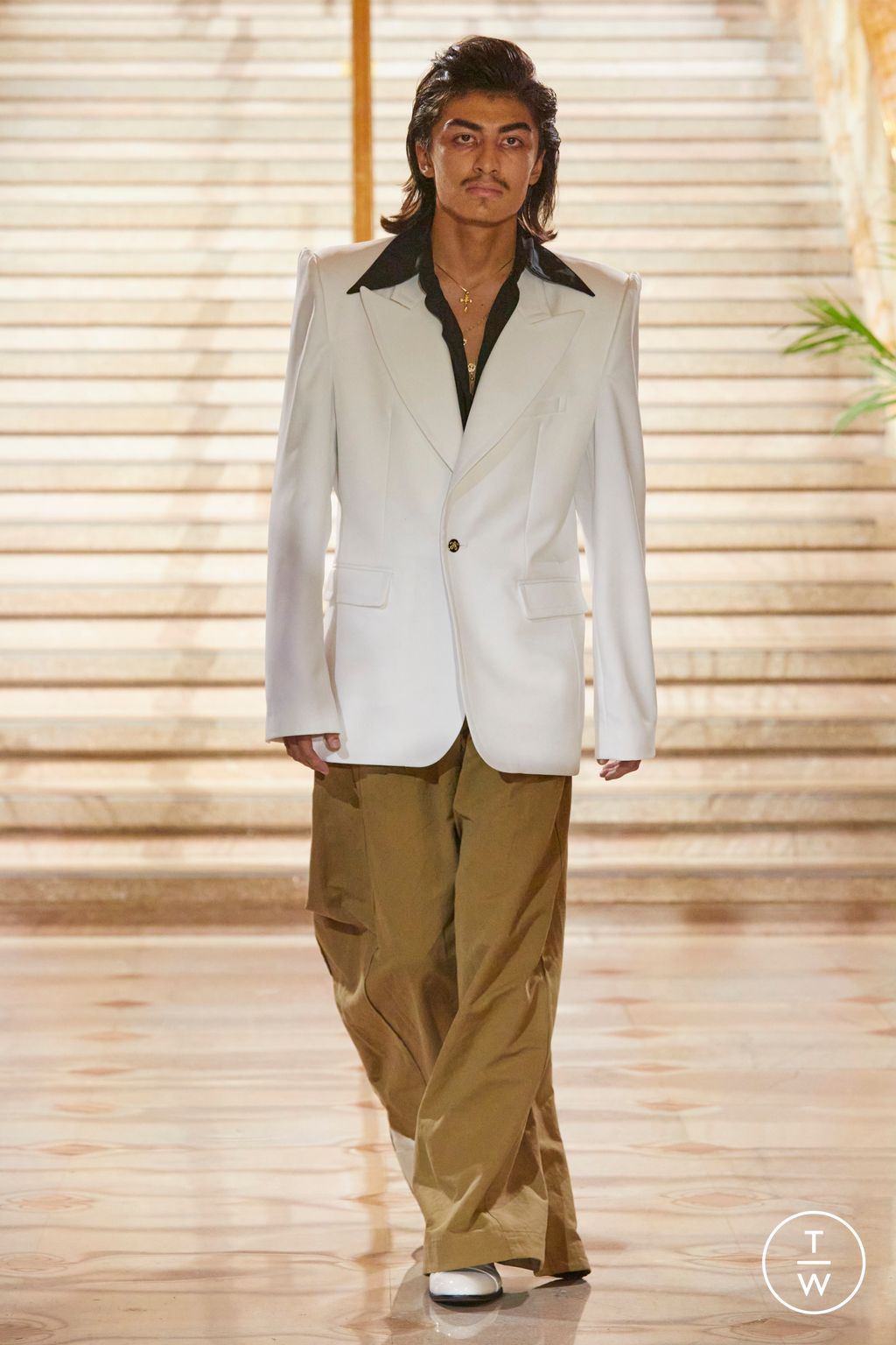 Fashion Week New York Spring/Summer 2024 look 4 from the Willy Chavarria collection 男装