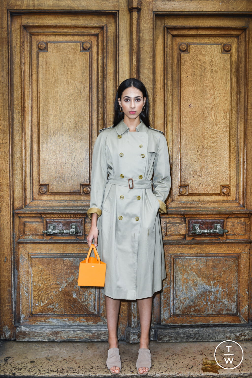 Fashion Week Paris Fall/Winter 2020 look 7 from the Talel collection womenswear accessories