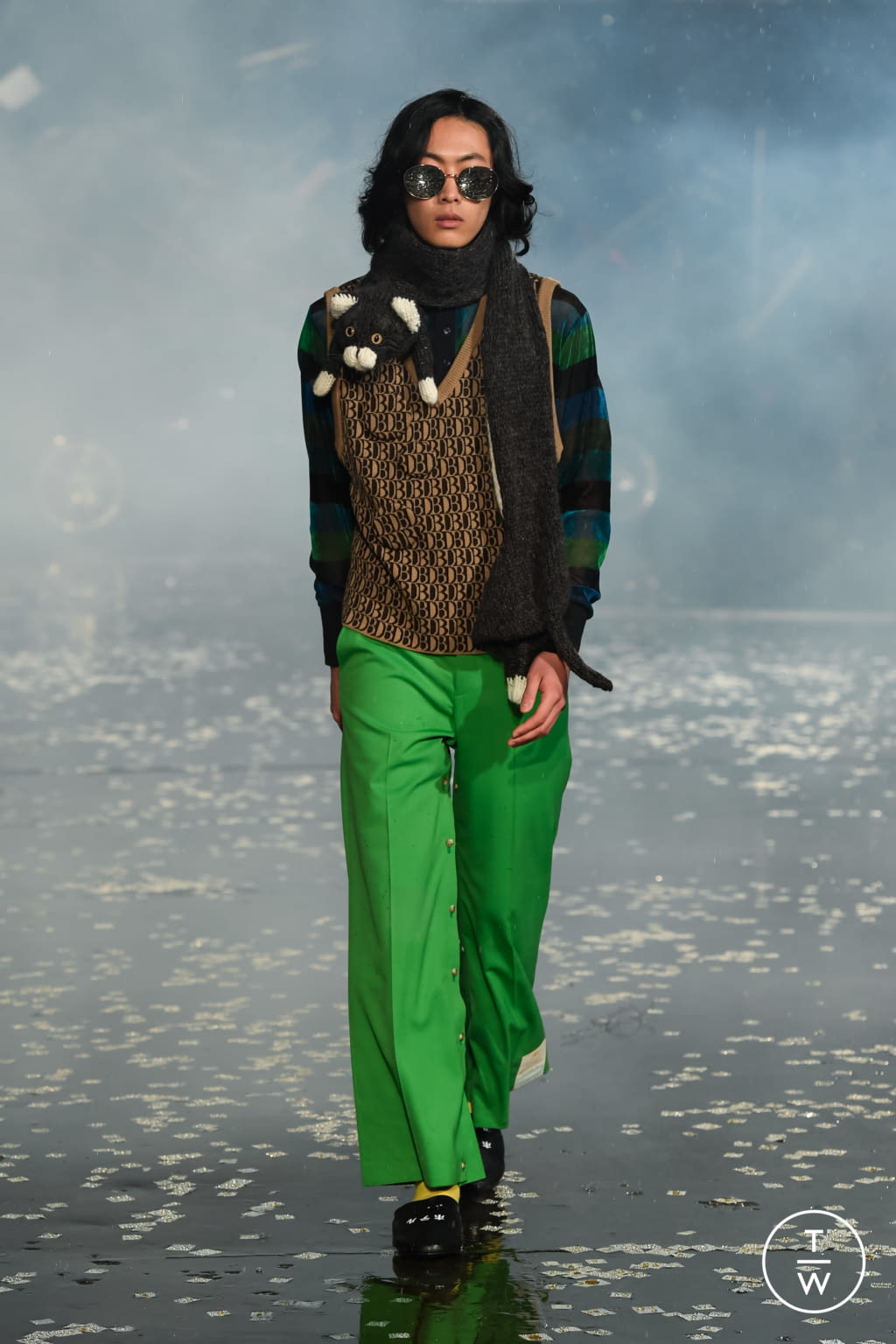 Fashion Week Paris Fall/Winter 2021 look 4 de la collection Doublet menswear