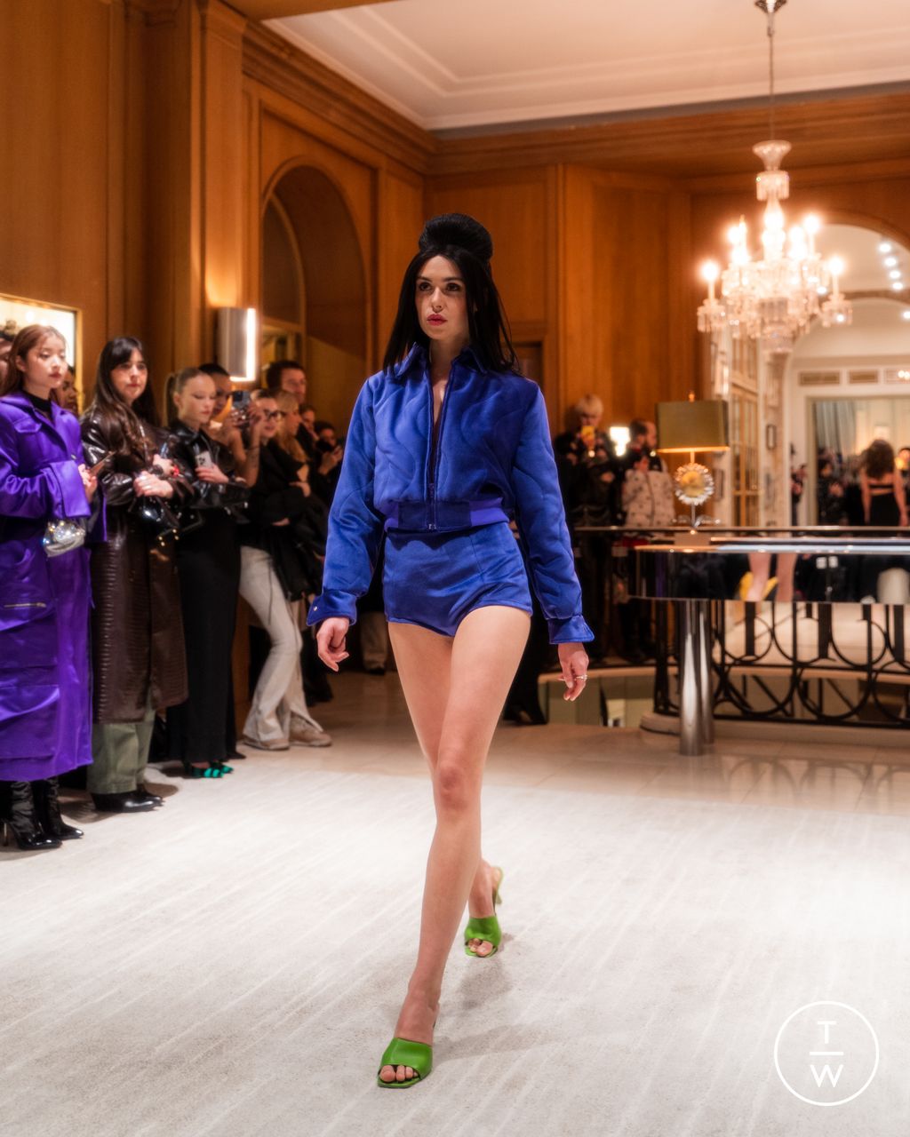 Fashion Week Paris Fall/Winter 2023 look 4 from the Theunissen collection womenswear