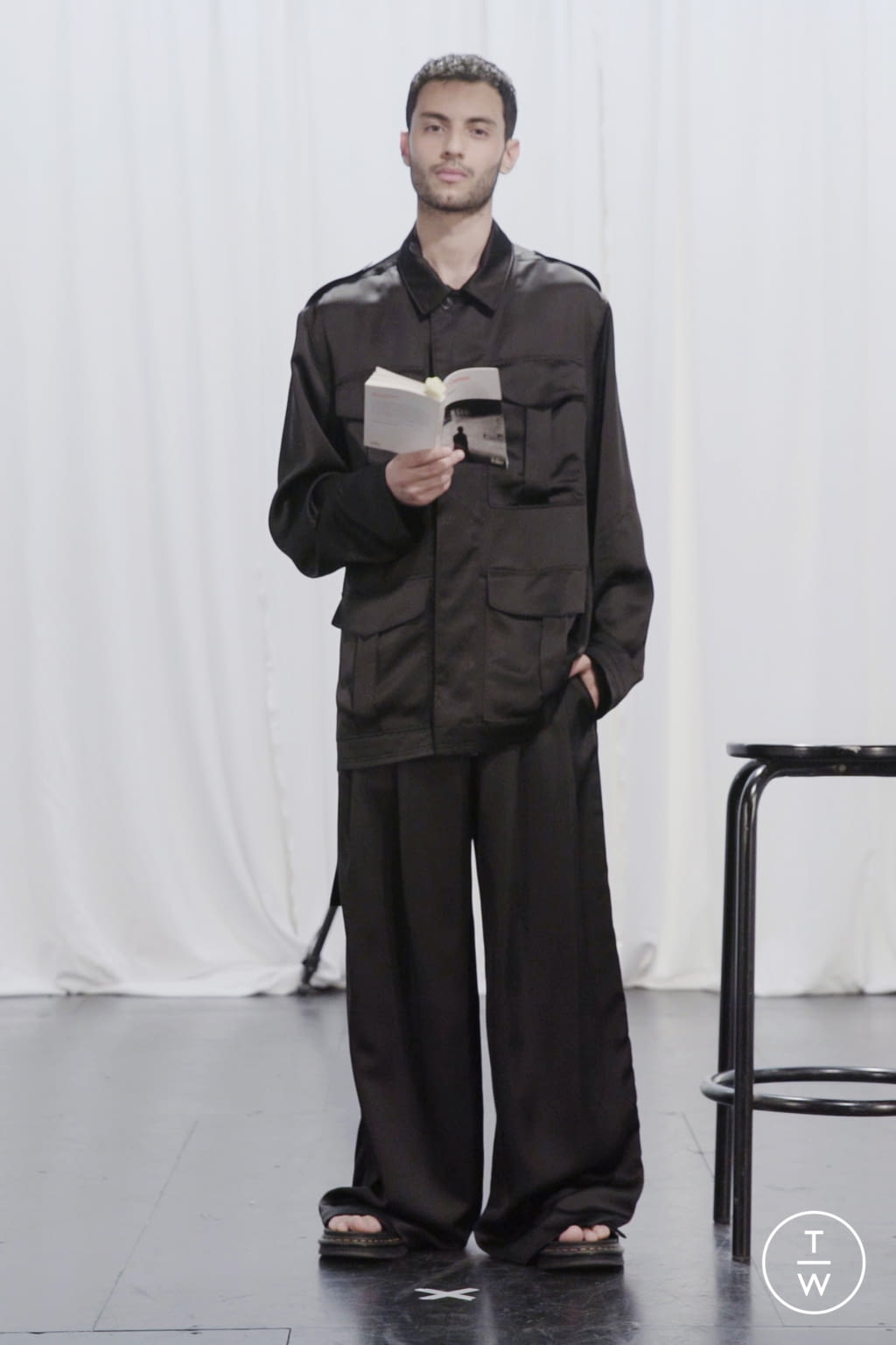 Fashion Week Paris Spring/Summer 2021 look 4 de la collection Louis Gabriel Nouchi menswear