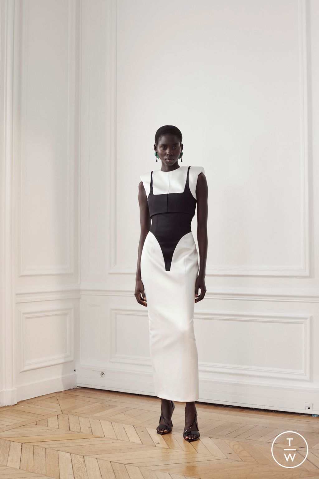 Fashion Week Paris Pre-Fall 2024 look 40 de la collection Balmain womenswear
