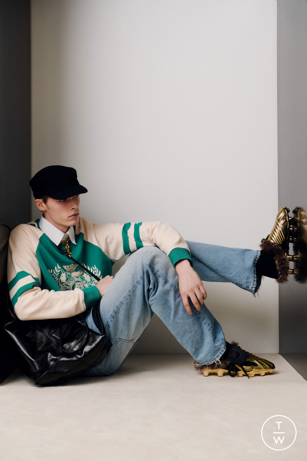 Fashion Week Paris Pre-Fall 2025 look 40 de la collection Balmain menswear