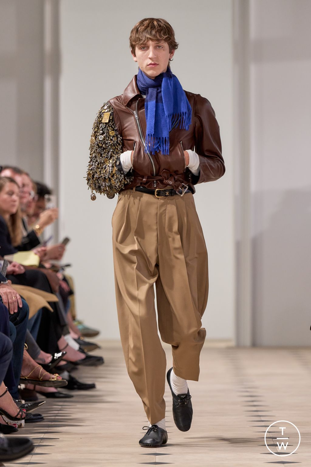 Fashion Week Paris Spring/Summer 2026 look 41 from the Celine collection menswear