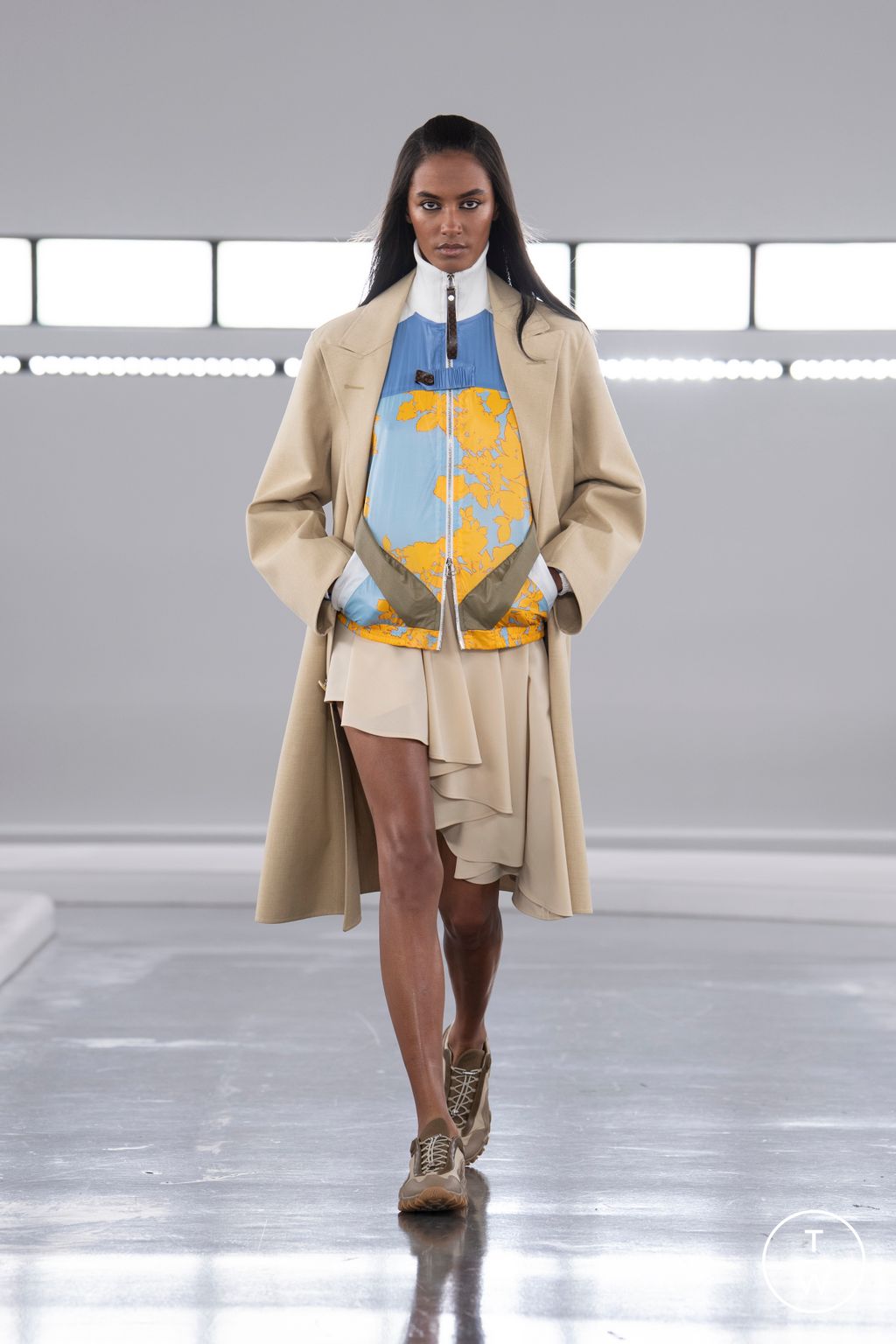 Fashion Week Paris Pre-Fall 2024 look 41 from the Louis Vuitton collection womenswear