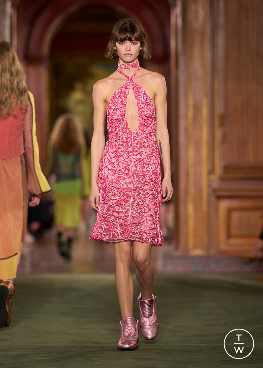Fashion Week Paris Resort 2027 look 42 from the Louis Vuitton collection womenswear