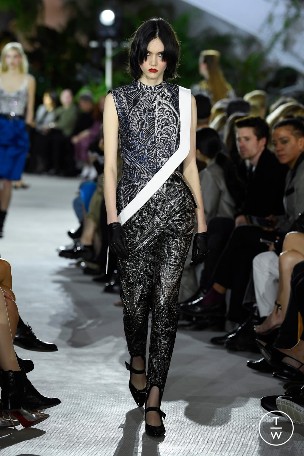 Fashion Week Paris Resort 2020 look 42 de la collection Louis Vuitton womenswear